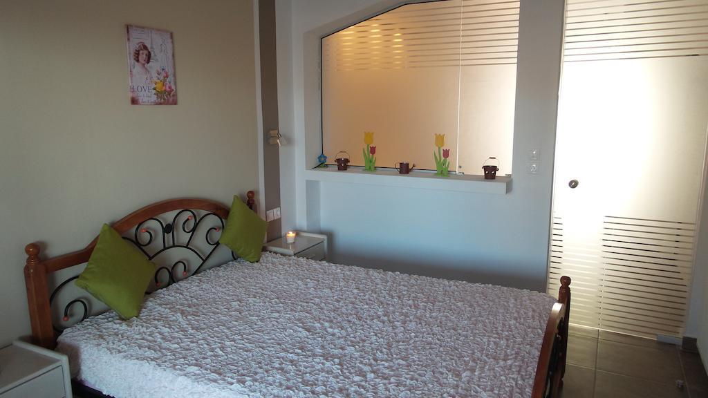 Hotel House Roula Neos Marmaras Habitación foto